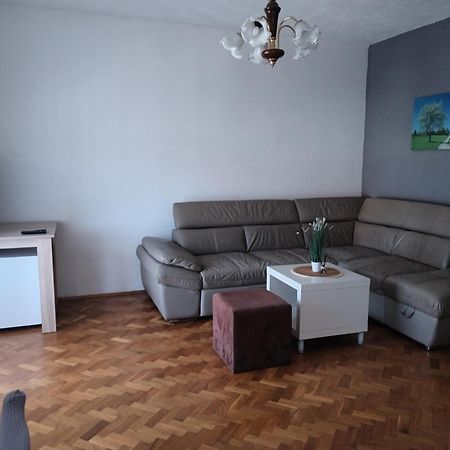 Matea Apartamento Gospić Exterior foto