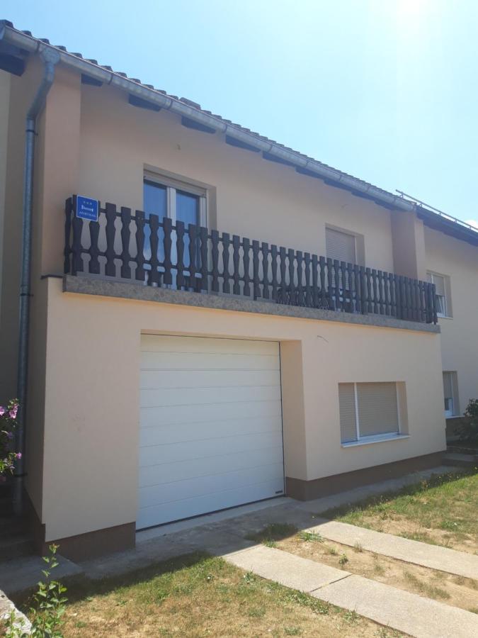 Matea Apartamento Gospić Exterior foto