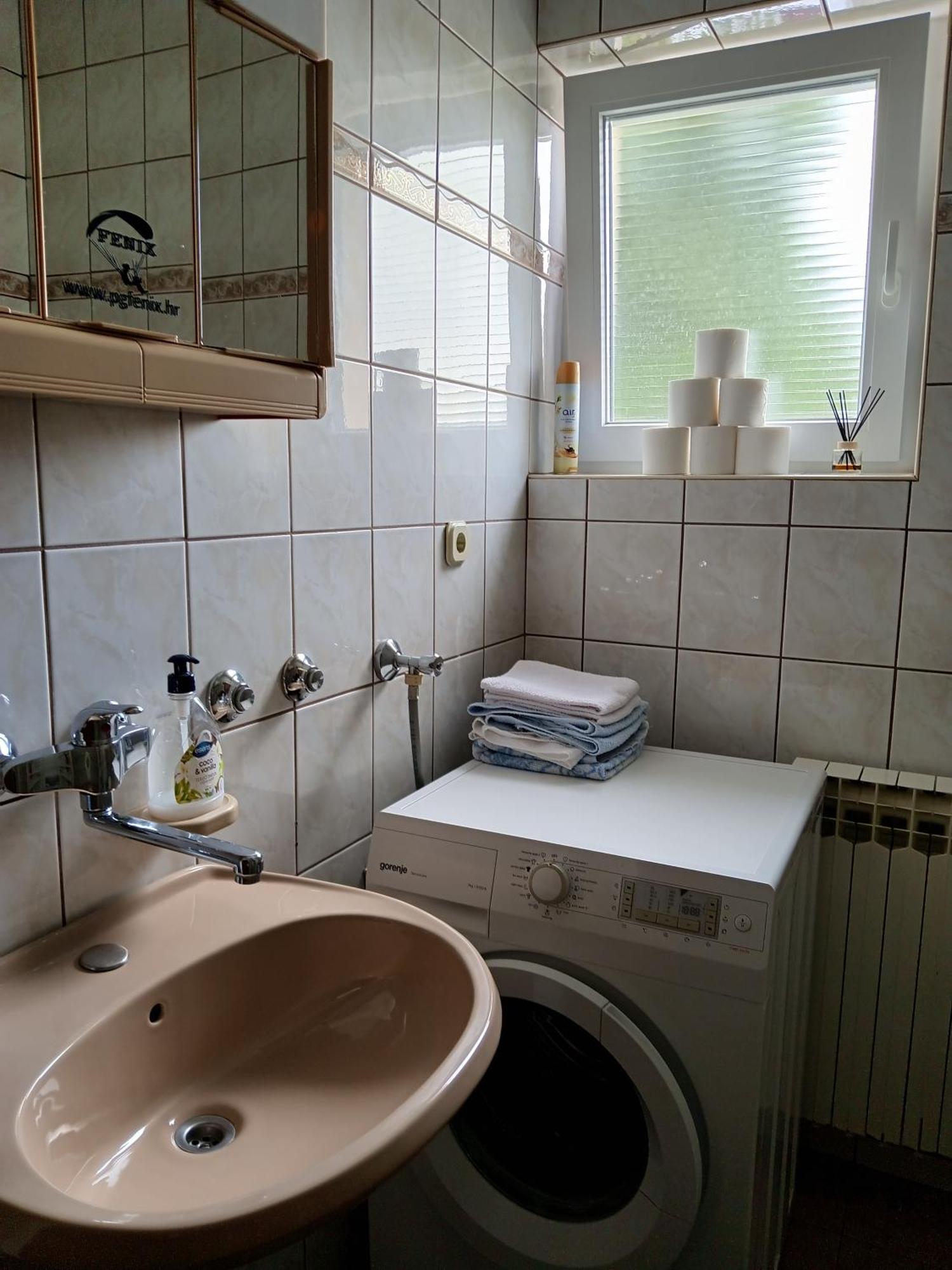 Matea Apartamento Gospić Exterior foto