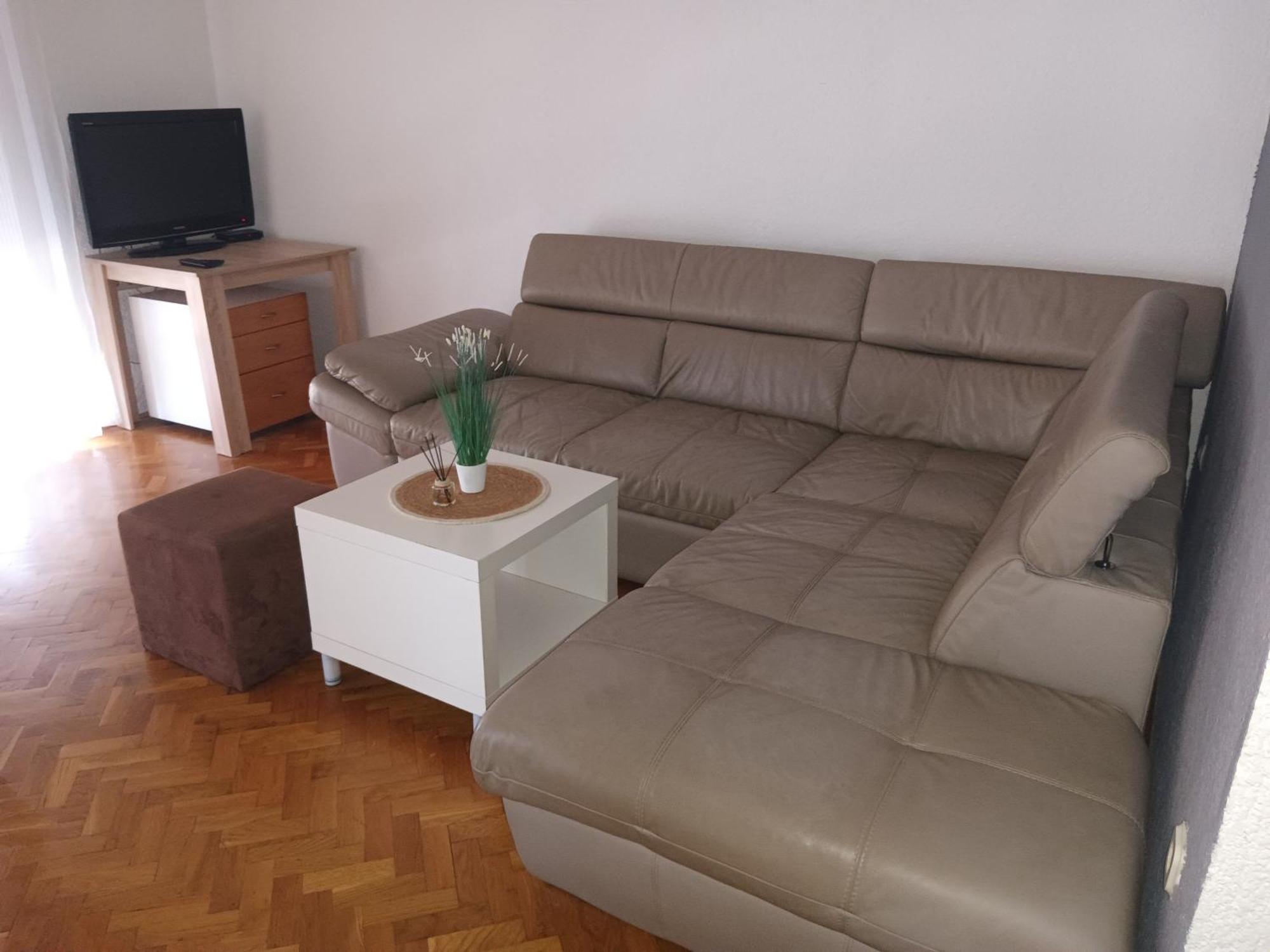 Matea Apartamento Gospić Exterior foto
